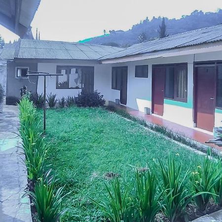 Burangrang Village Mitra Reddoorz Богор Екстер'єр фото